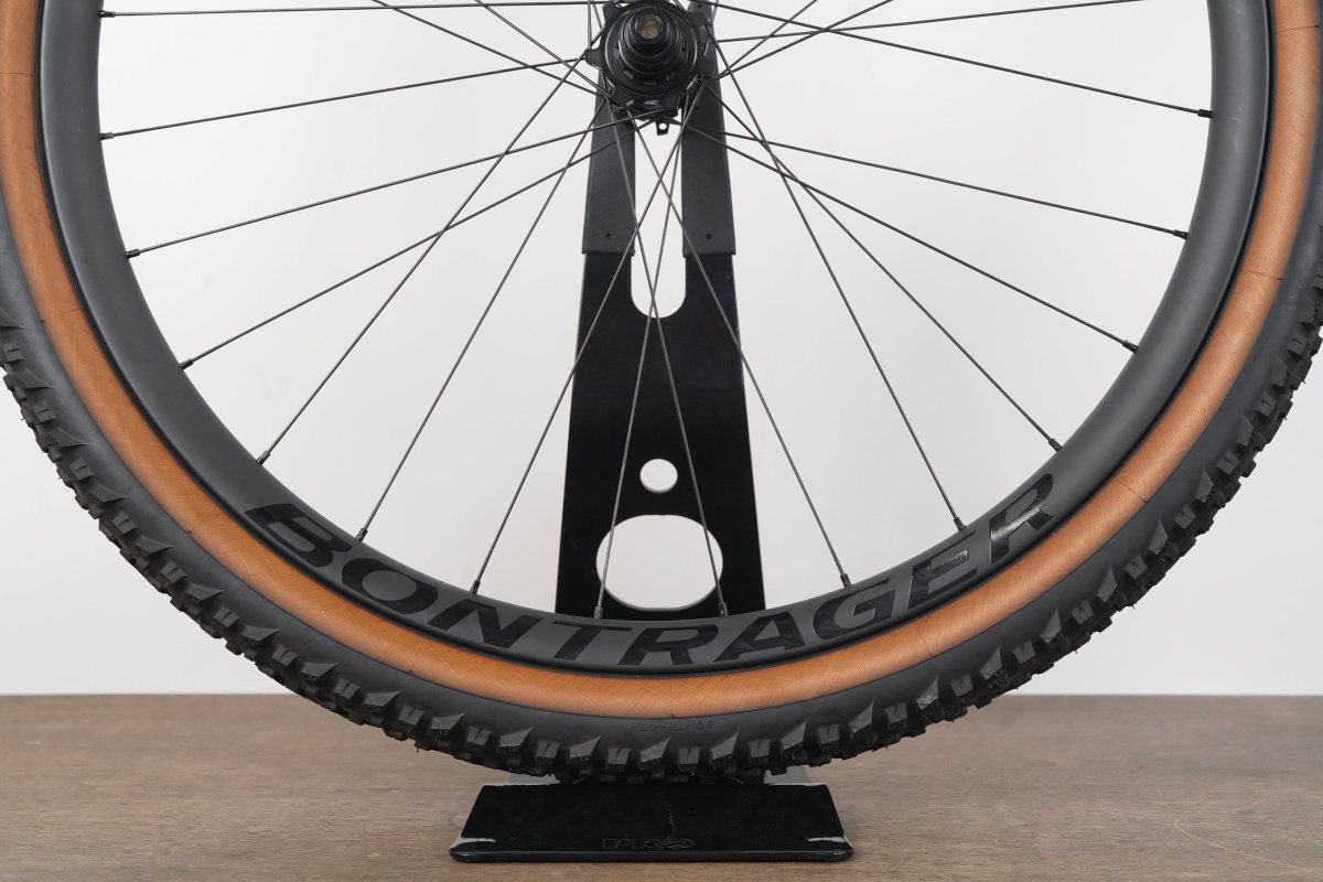 Bontrager Line Pro 30 Carbon Tubeless Disc Brake MTB Wheelset XDR 12 Speed