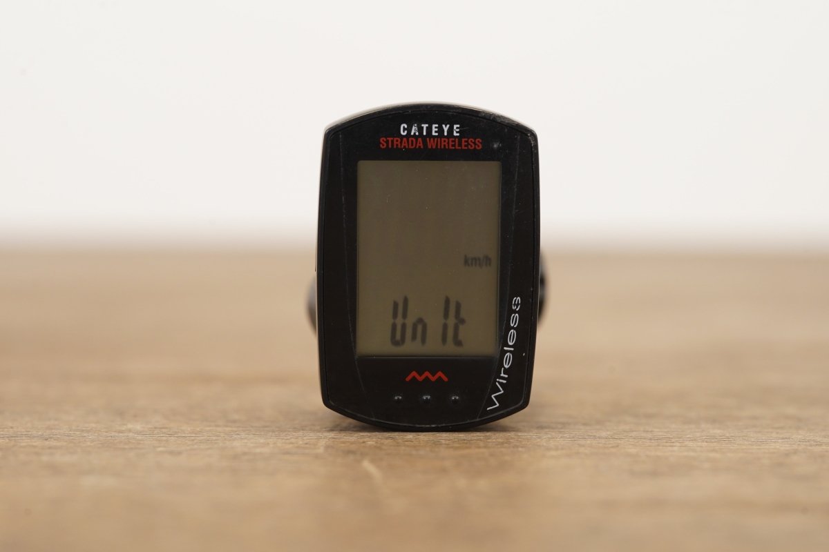 CatEye Strada Wireless Cycling GPS Computer + Mount