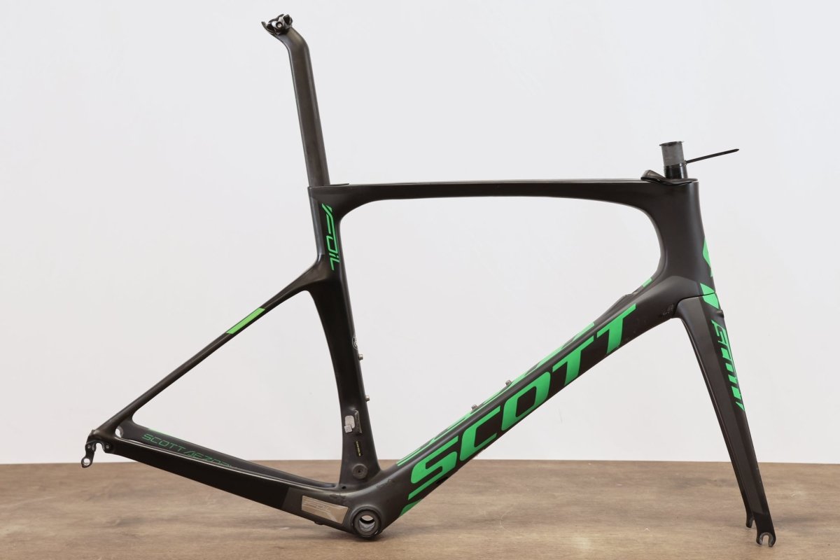 damaged-56cm-scott-foil-team-