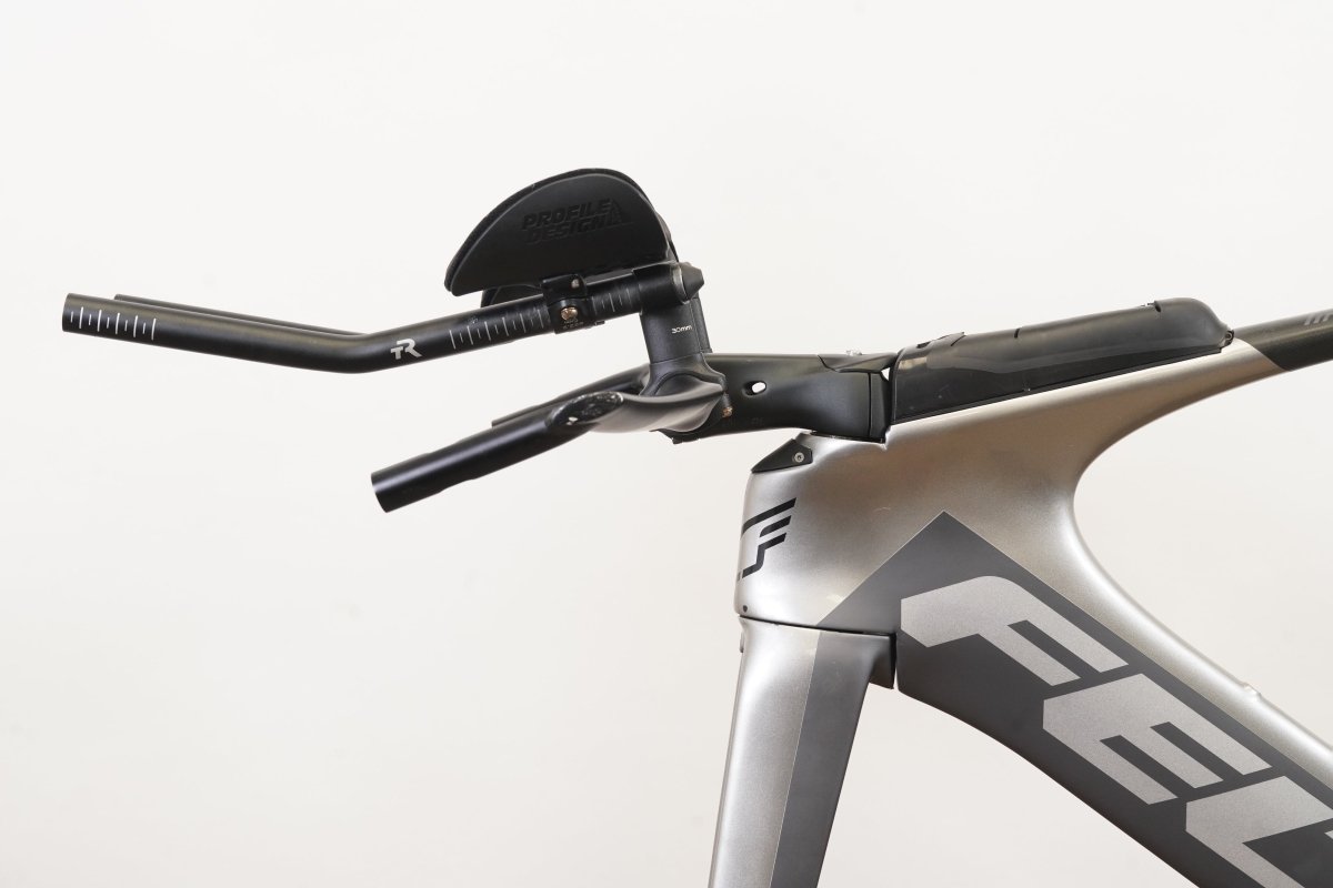 *Damaged* M (Medium) Felt IA10 Carbon Aero Rim TT Triathlon Frameset IA + Cockpit