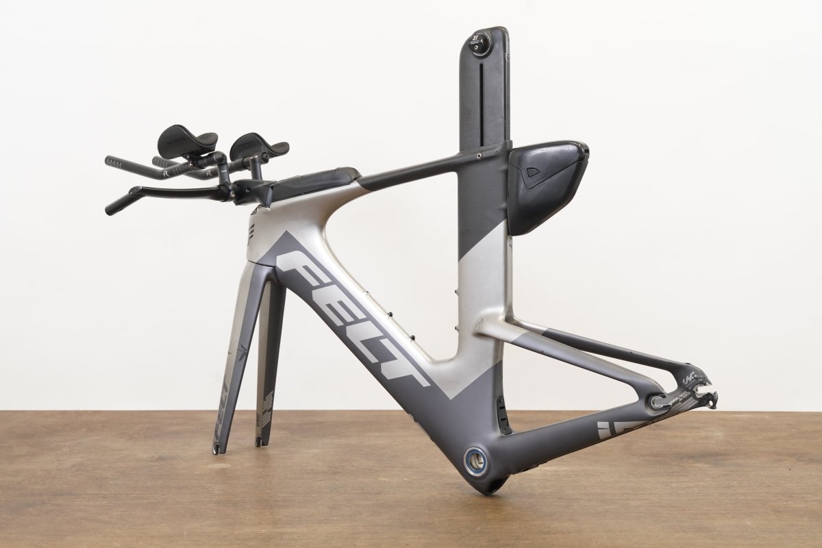 *Damaged* M (Medium) Felt IA10 Carbon Aero Rim TT Triathlon Frameset IA + Cockpit