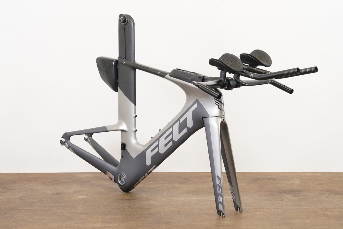 *Damaged* M (Medium) Felt IA10 Carbon Aero Rim TT Triathlon Frameset IA + Cockpit