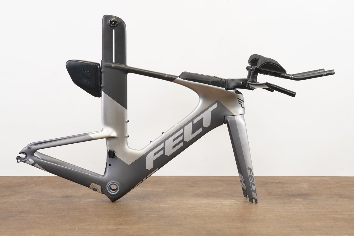 *Damaged* M (Medium) Felt IA10 Carbon Aero Rim TT Triathlon Frameset IA + Cockpit