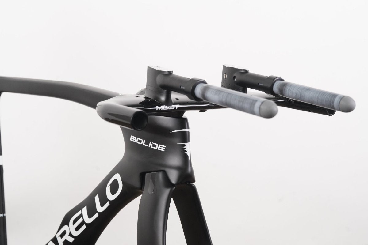 DEMO 52cm Pinarello Bolide TT Carbon Disc Time Trial Triathlon Frameset + Cockpit