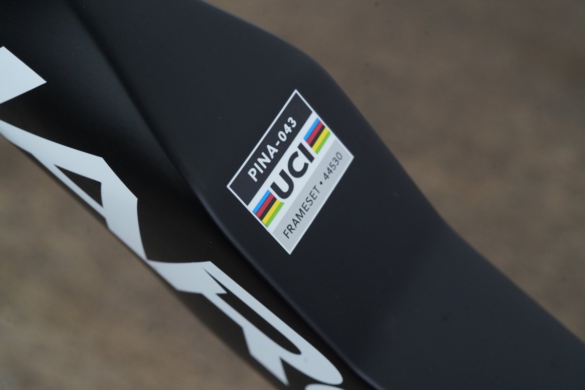 DEMO 52cm Pinarello Bolide TT Carbon Disc Time Trial Triathlon Frameset + Cockpit
