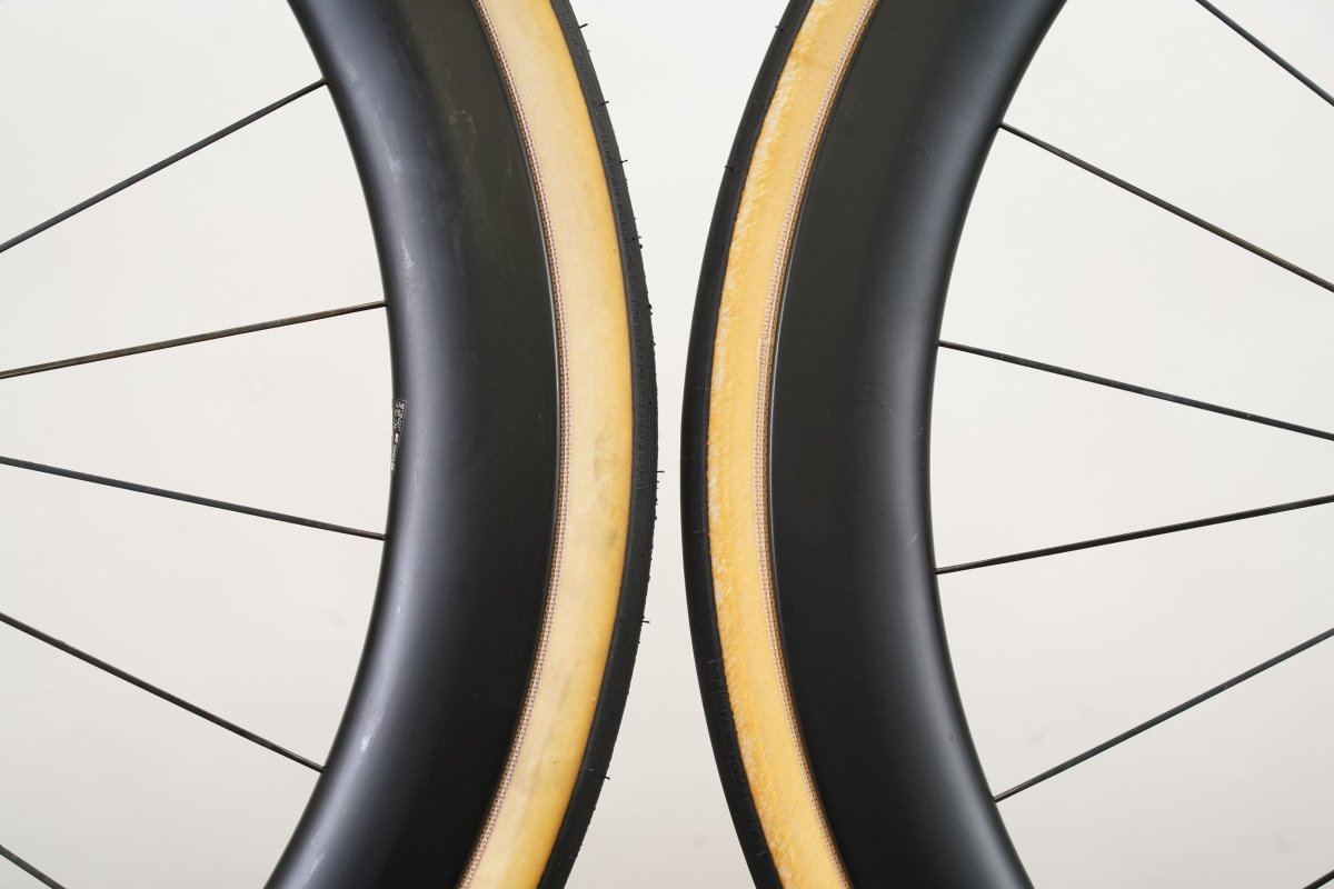 DT Swiss PRC 1400 Carbon Tubeless Disc Brake Wheelset Shimano/SRAM 11 Speed