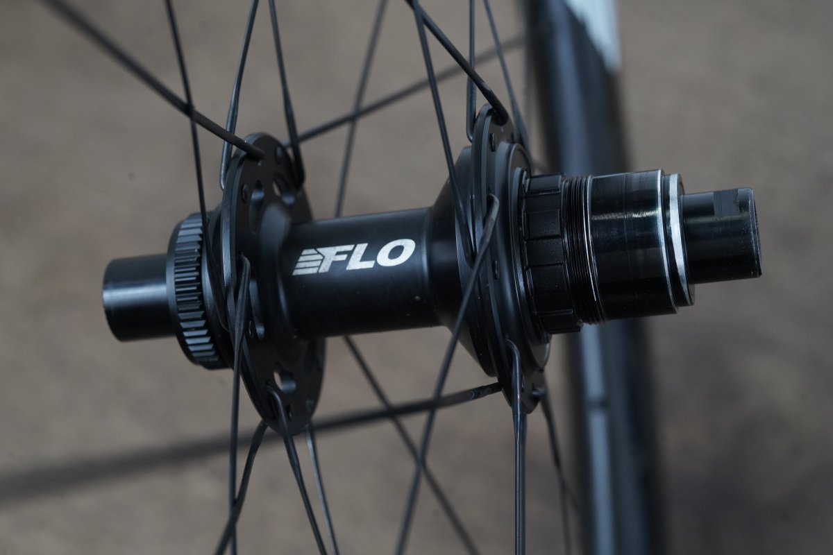 FLO G700 Carbon Tubeless Clincher Disc Brake Wheelset XDR 12 speed
