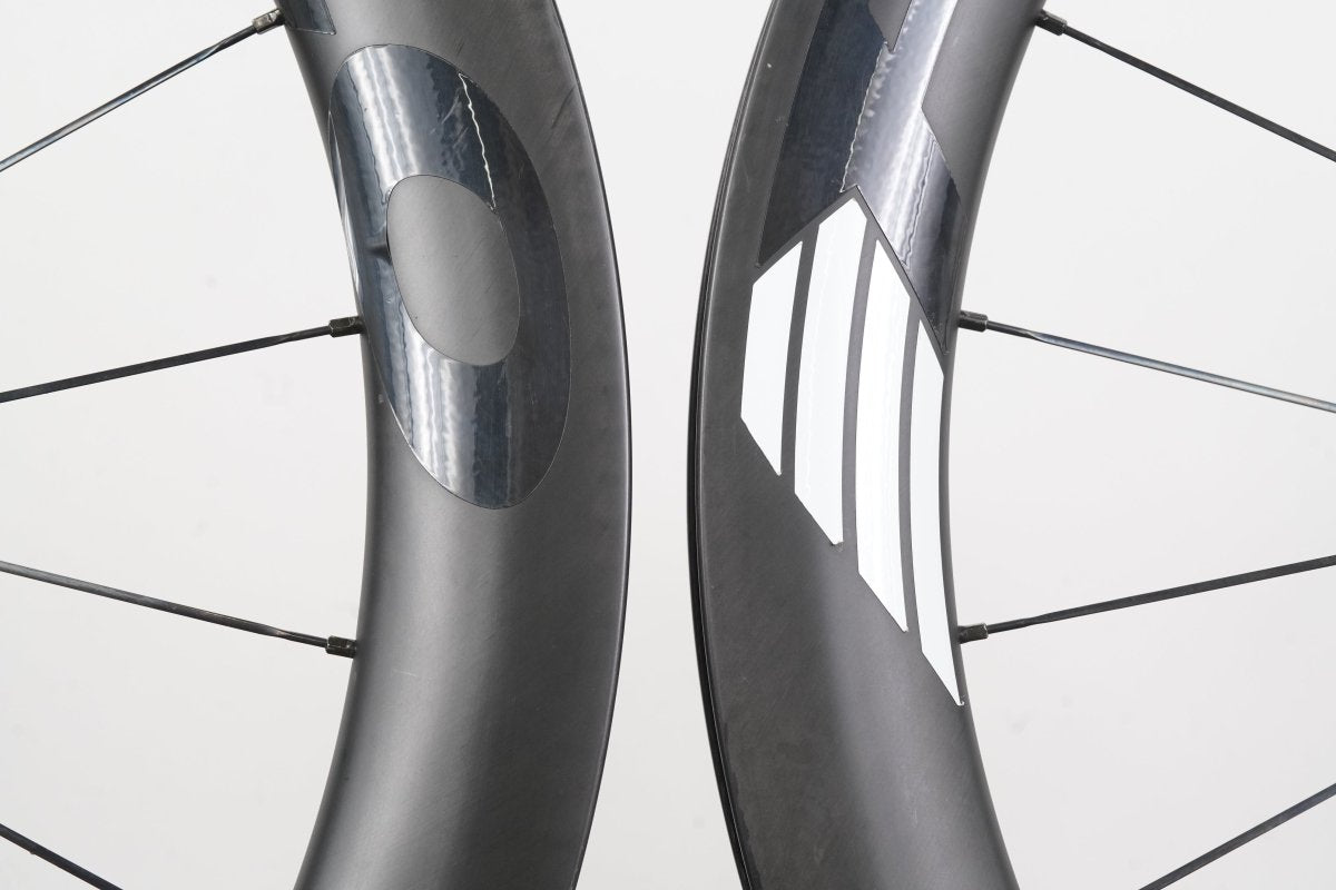 FLO G700 Carbon Tubeless Clincher Disc Brake Wheelset XDR 12 speed