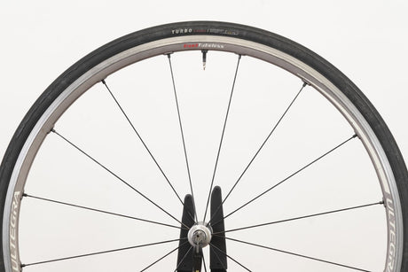 FRONT Shimano Ultegra WH-6700 Alloy Tubeless Clincher Rim Brake Wheel