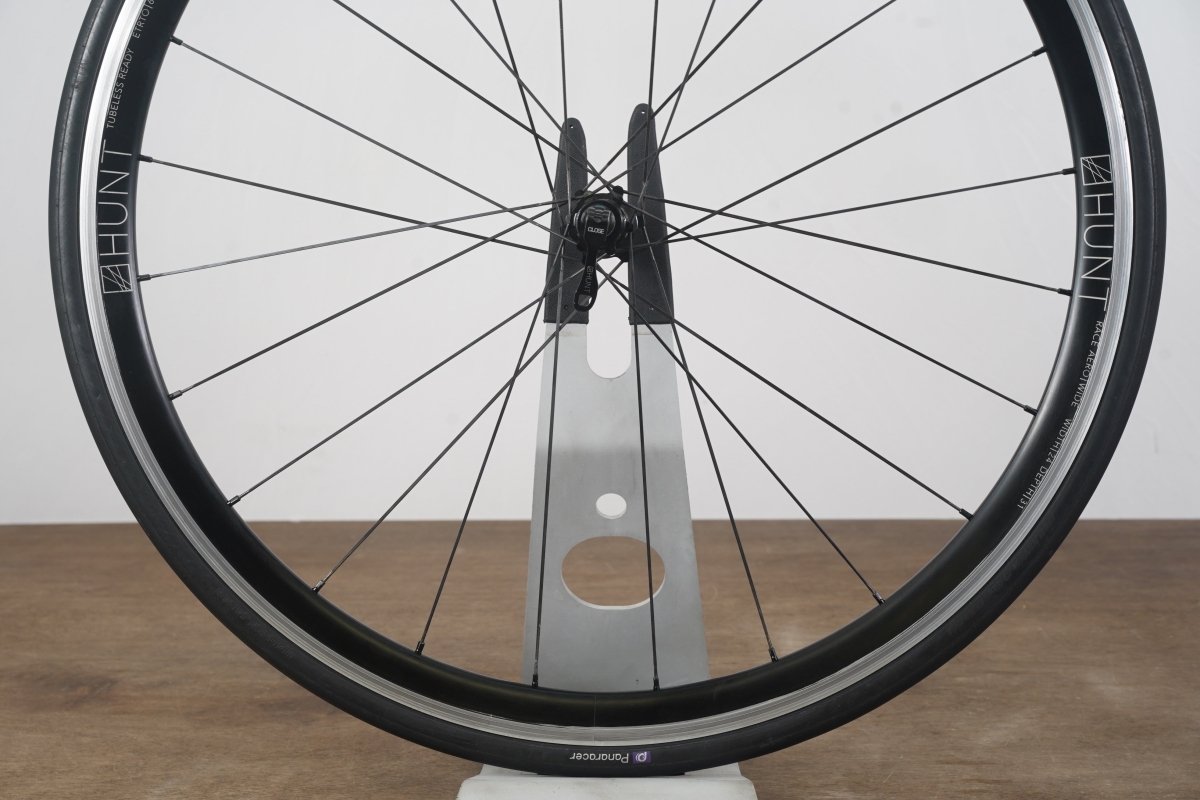 Hunt Race Aero Alloy Tubeless Clincher Rim Brake Wheelset Shimano/SRAM 11 Speed