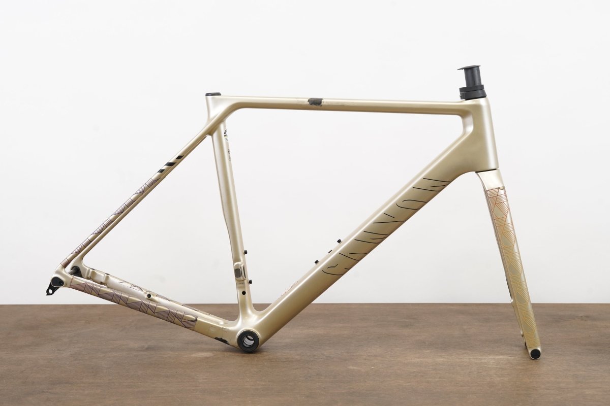 M (Medium) Canyon Ultimate CFR Carbon Disc Brake Road Frameset *Repaired*