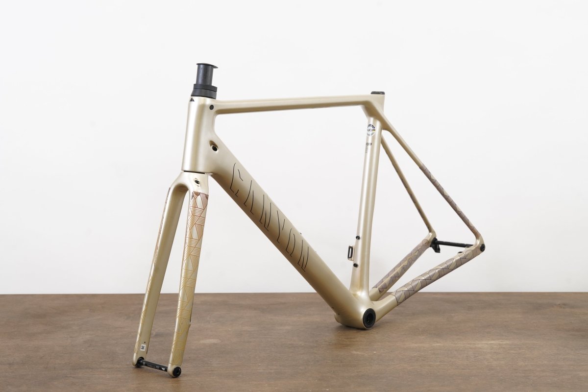 M (Medium) Canyon Ultimate CFR Carbon Disc Brake Road Frameset *Repaired*