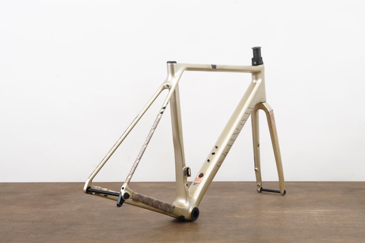 M (Medium) Canyon Ultimate CFR Carbon Disc Brake Road Frameset *Repaired*