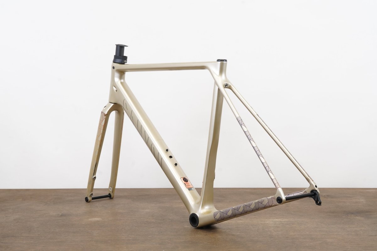M (Medium) Canyon Ultimate CFR Carbon Disc Brake Road Frameset *Repaired*