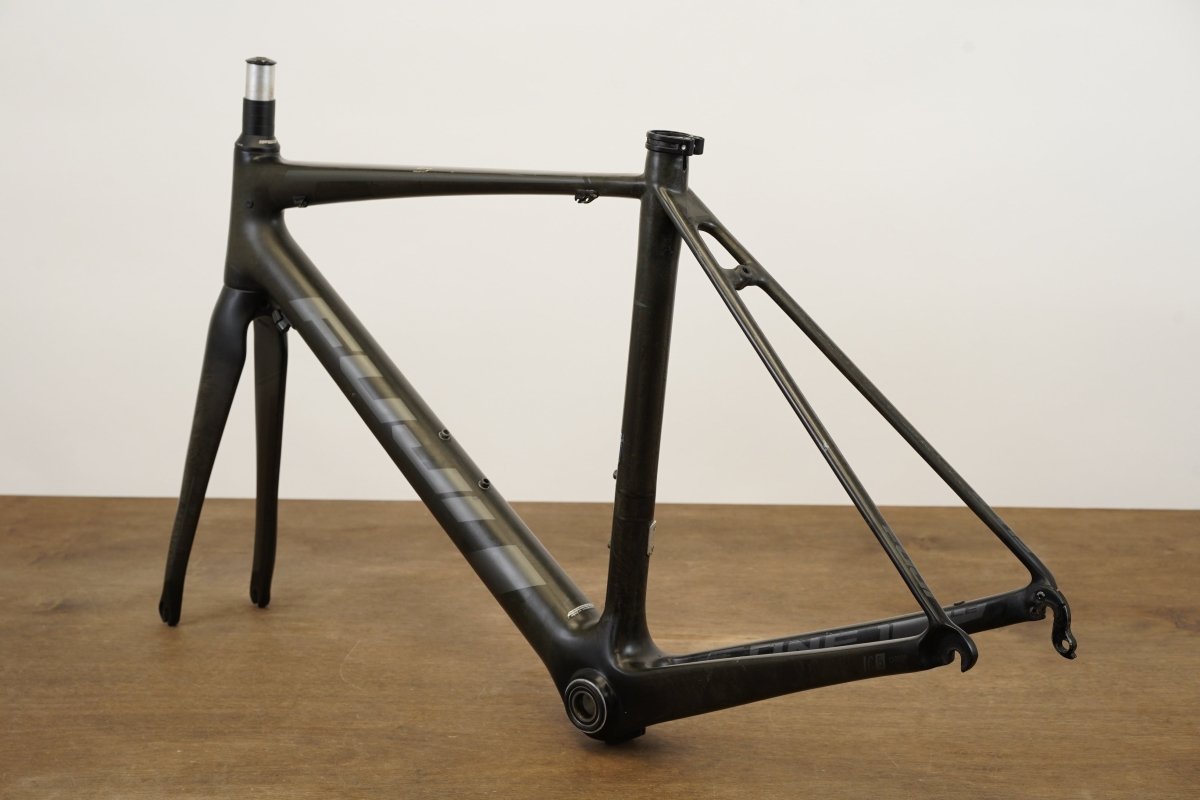 M (Medium) Fuji Altamira LE 1.1 Carbon Rim Brake Road Frameset