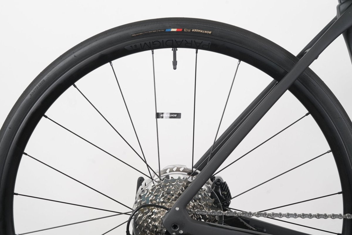 NEW 2025 54cm Trek Domane SL 5 Gen 4 Matt Smoke 105 R7120 Carbon Disc Road Bike