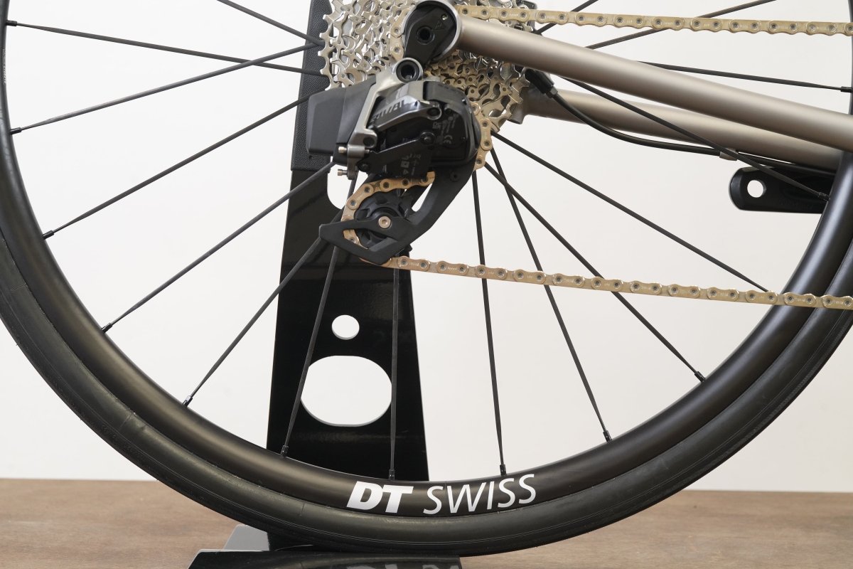 NEW 57cm Moots Vamoots 33 SRAM Rival eTap AXS Titanium Disc Brake Road Bike