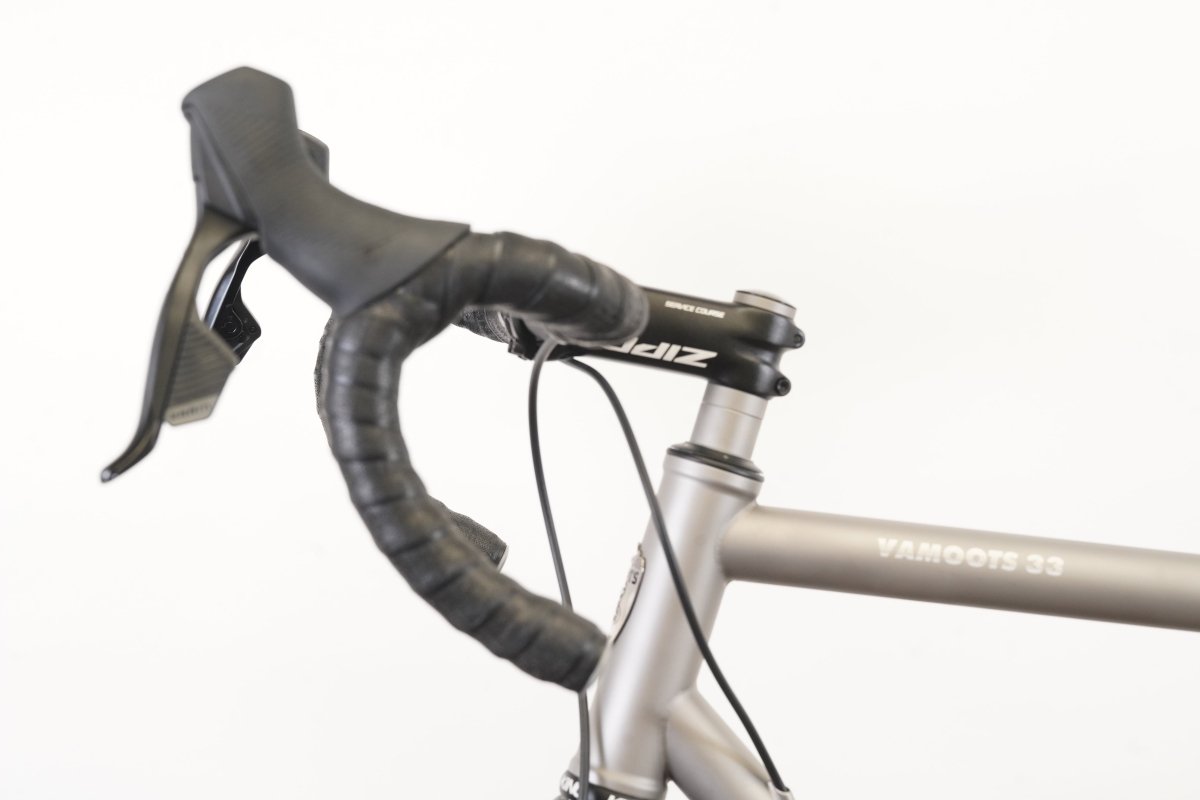 NEW 57cm Moots Vamoots 33 SRAM Rival eTap AXS Titanium Disc Brake Road Bike