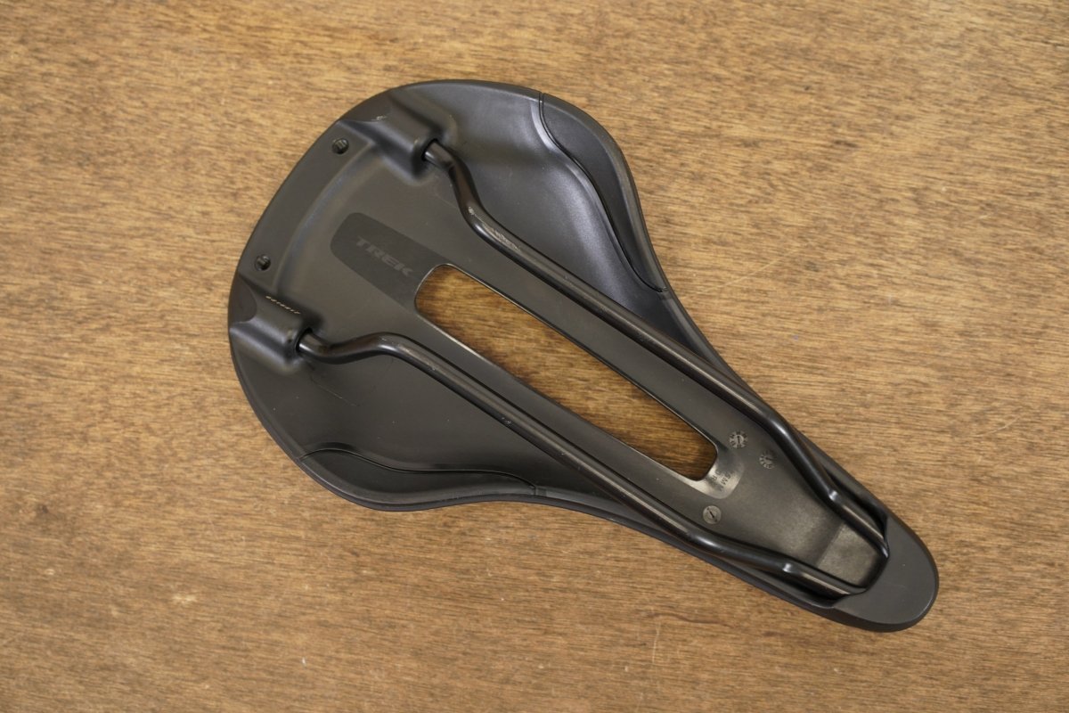 NEW TAKE-OFF 145mm Bontrager Verse Comp Chromoly Rail Road Saddle 297g