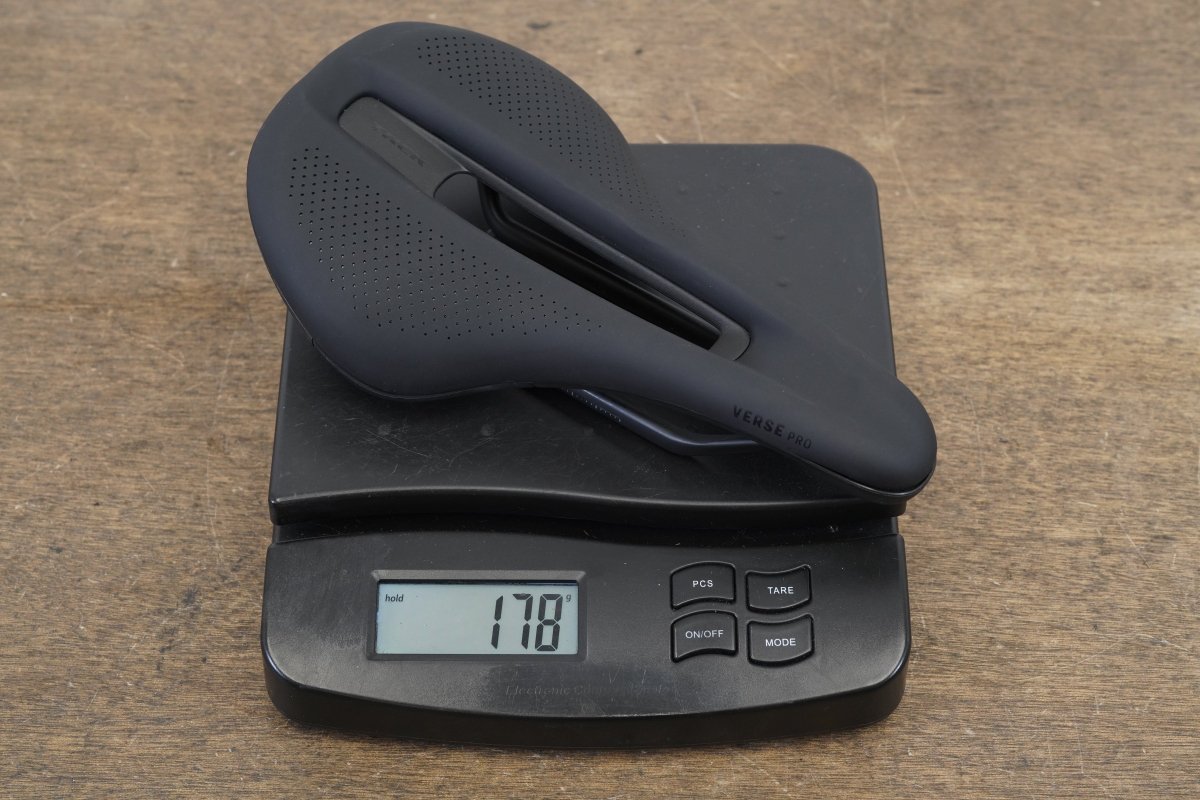 NEW TAKE-OFF 145mm Bontrager Verse Pro Carbon Rail Road Saddle 178g