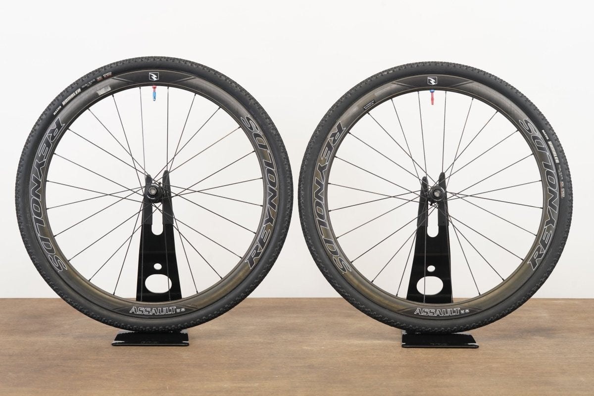Reynolds Assault SLG Carbon Tubeless Clincher Disc Brake Wheelset 11 Speed