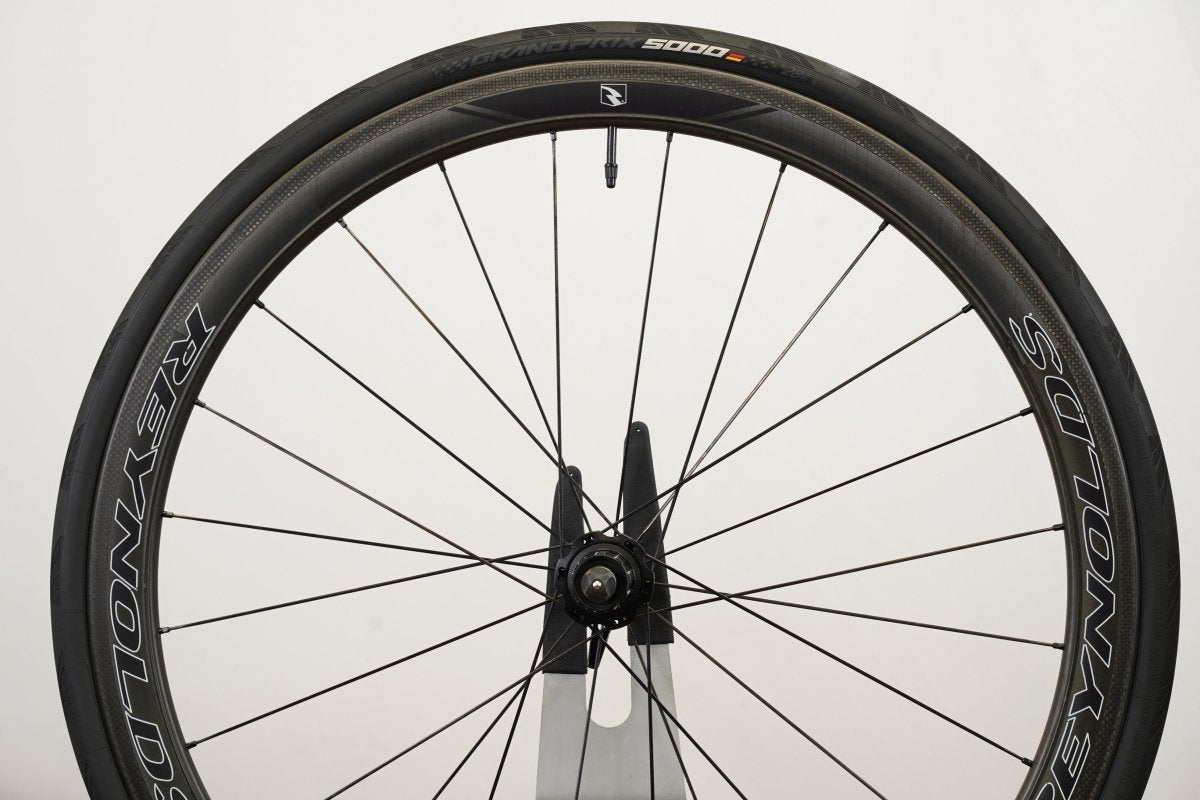 Reynolds Assault SLG Carbon Tubeless Clincher Rim Brake Wheelset 11 Speed