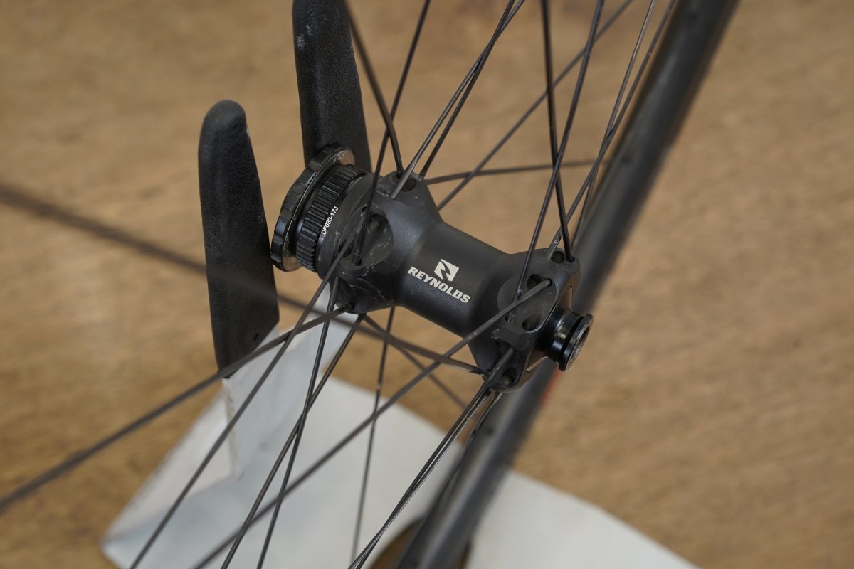 Reynolds Attack Carbon Tubeless Disc Brake Wheelset Shimano/SRAM 11 Speed