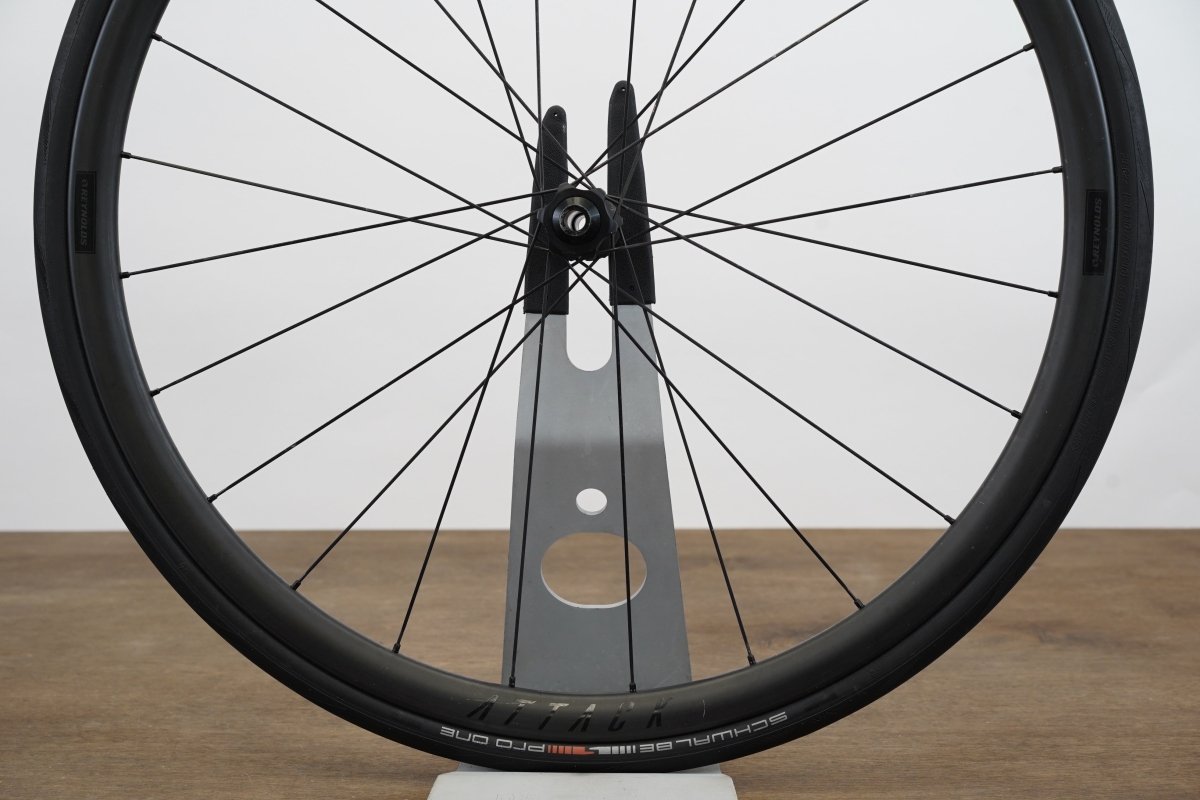 Reynolds Attack Carbon Tubeless Disc Brake Wheelset Shimano/SRAM 11 Speed