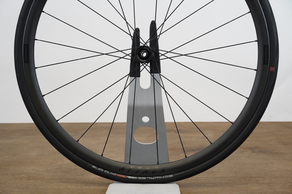 Reynolds Attack Carbon Tubeless Disc Brake Wheelset Shimano/SRAM 11 Speed