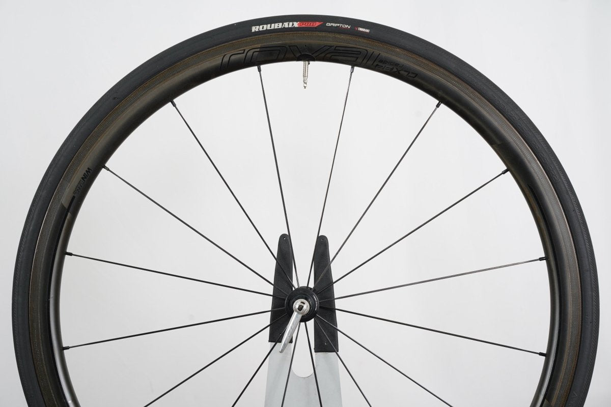 Roval CLX 32 Carbon Clincher Rim Brake Wheelset Shimano/SRAM 11 Speed