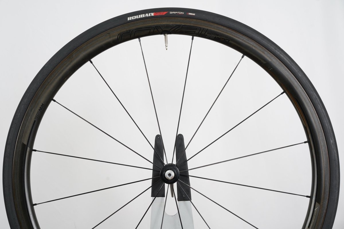 Roval CLX 32 Carbon Clincher Rim Brake Wheelset Shimano/SRAM 11 Speed