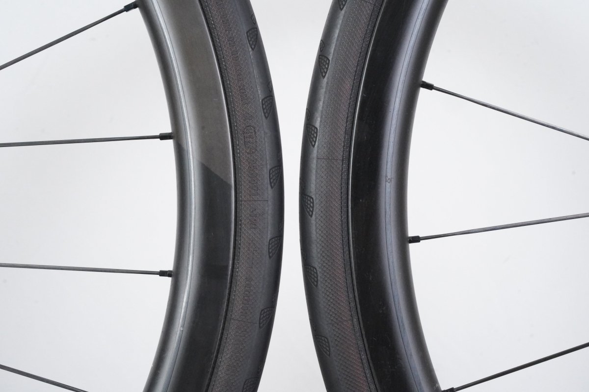 Roval CLX 32 Carbon Tubeless Clincher Disc Brake Wheelset Shimano/SRAM 11 Speed