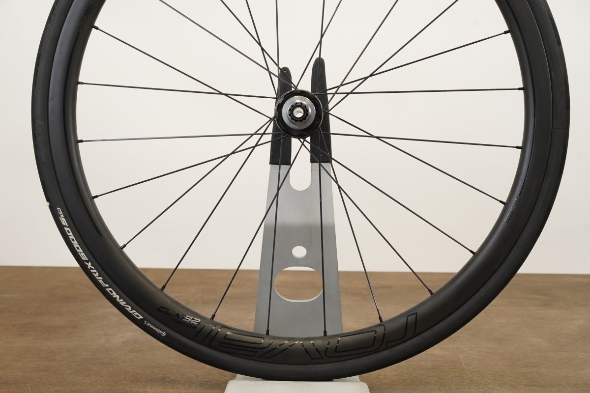 Roval CLX 32 Carbon Tubeless Clincher Disc Brake Wheelset Shimano/SRAM 11 Speed
