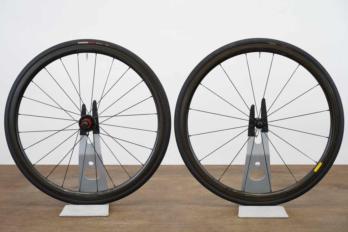 Roval CLX 32 Carbon Tubeless Clincher Rim Brake Wheelset Shimano/SRAM 11 Speed