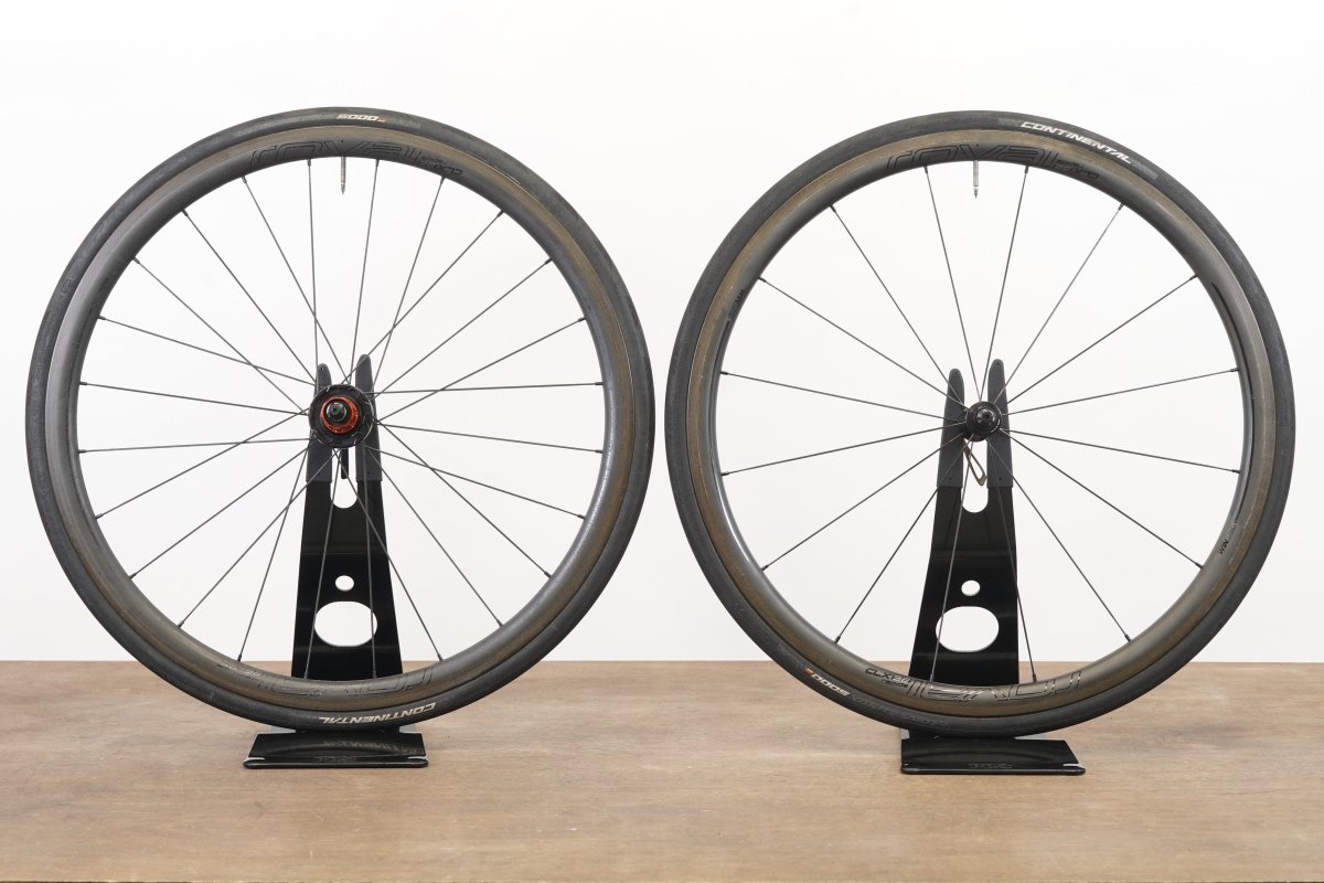 Roval CLX 32 Carbon Tubeless Clincher Rim Brake Wheelset Shimano/SRAM 11 Speed