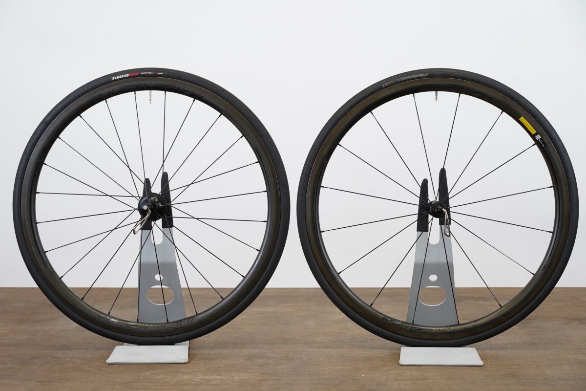 Roval CLX 32 Carbon Tubeless Clincher Rim Brake Wheelset Shimano/SRAM 11 Speed