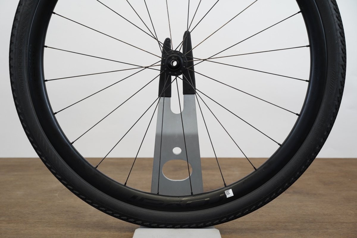 Roval Terra C DT Swiss 370 Carbon Tubeless Clincher Disc Brake
