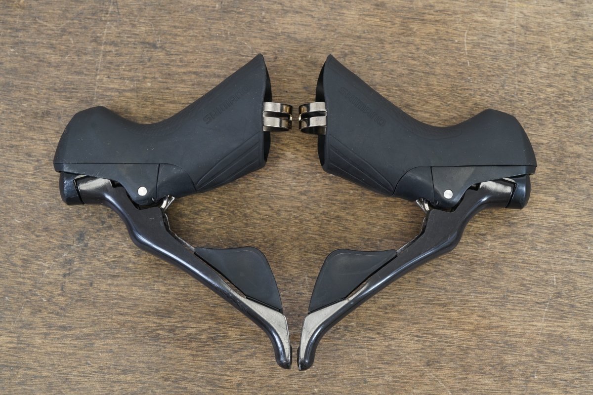 Shimano 105 ST-R7000 11 Speed Mechanical Rim Brake Shifters 7000
