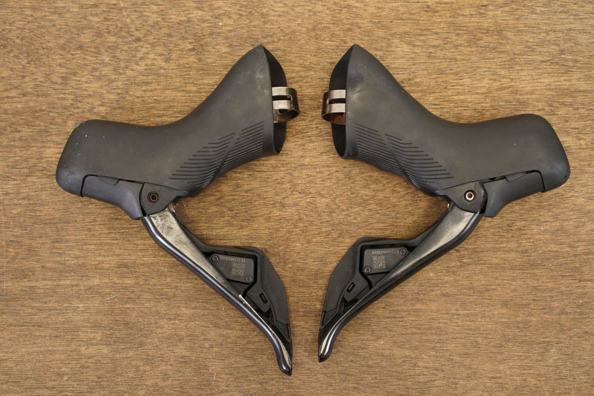 Shimano 105 ST-R7170 Di2 12 Speed Electronic Disc Brake Shifters 7100