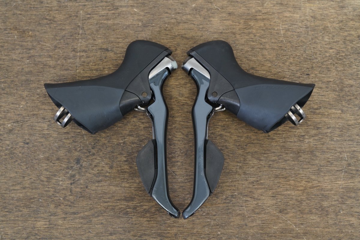 Shimano Dura-Ace ST-9001 11 Speed Mechanical Rim Brake Shifters 9000