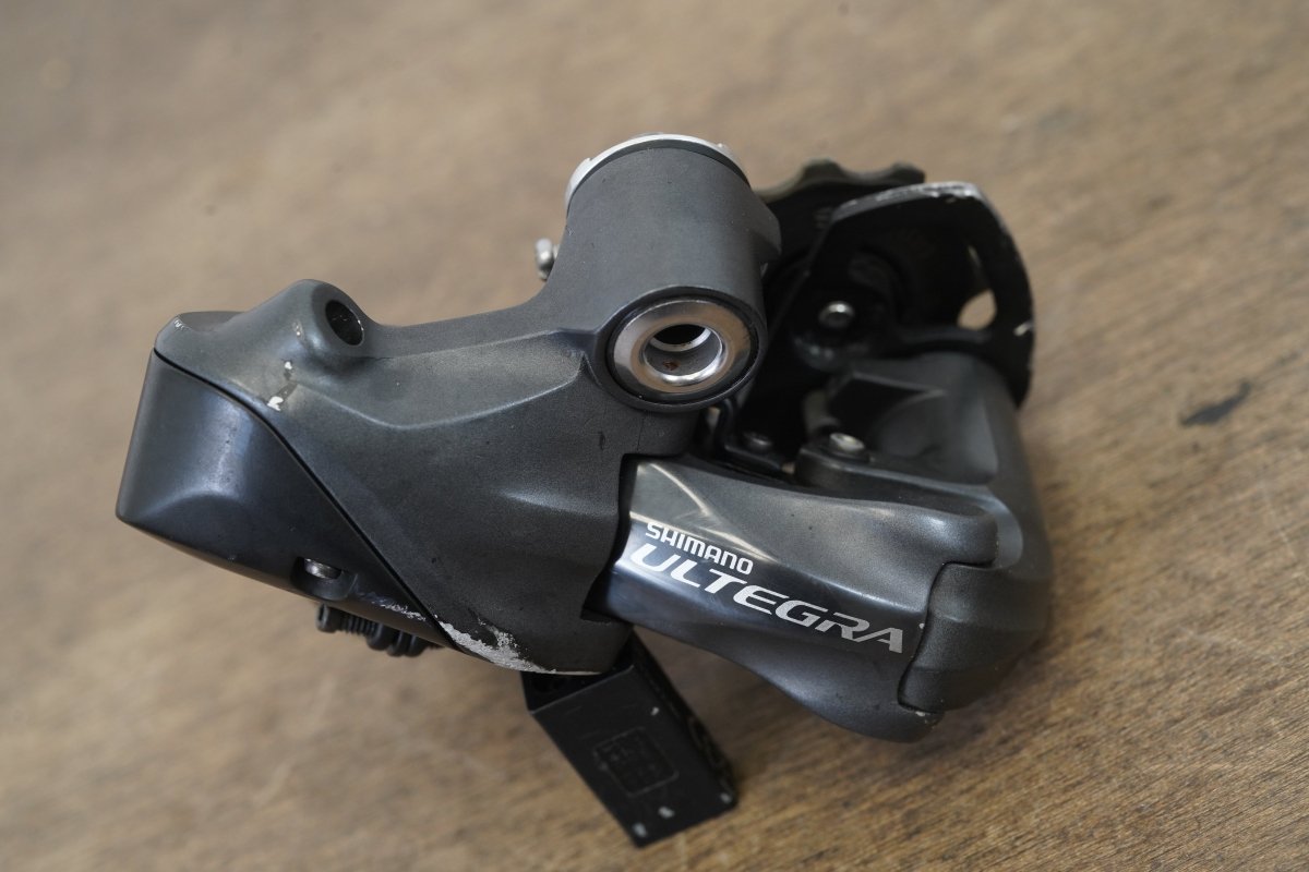 Shimano Ultegra 6770 Di2 10 Speed Electronic Rim Brake Road