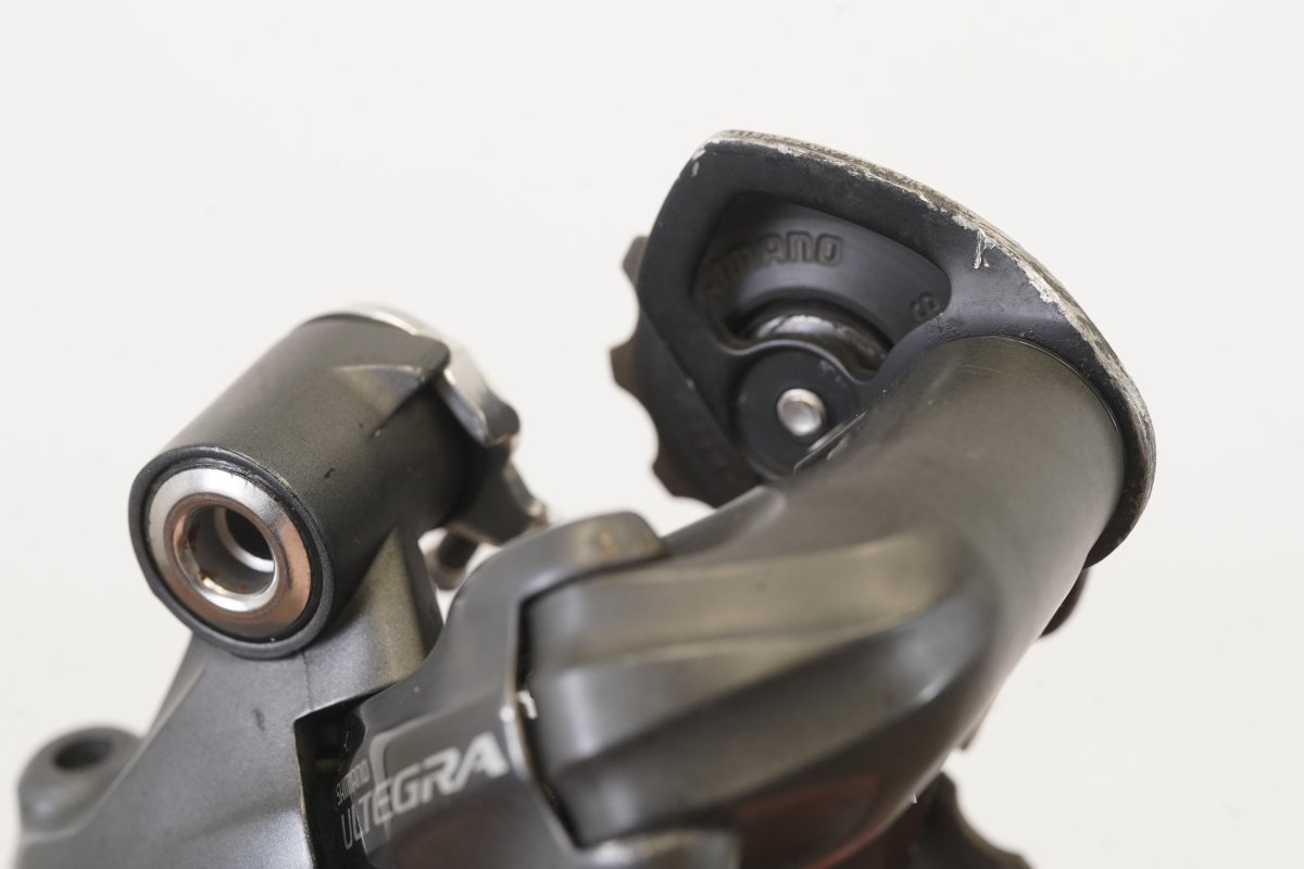 Shimano Ultegra 6770 Di2 10 Speed Electronic Rim Brake Road