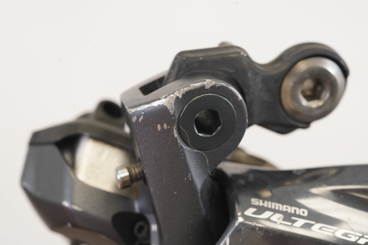 Shimano Ultegra R8050 Di2 11 Speed Electronic Rim Brake Road
