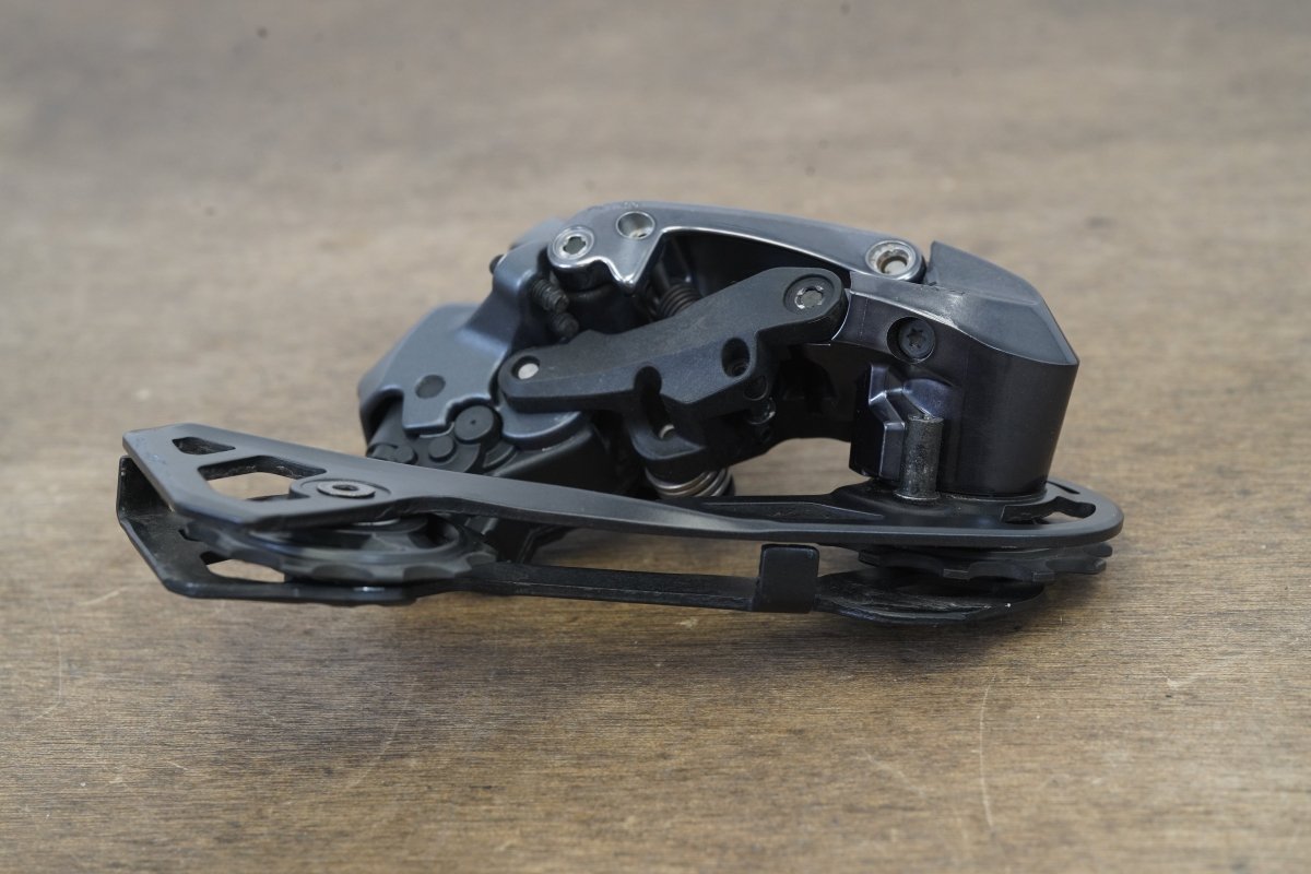 Shimano Ultegra R8050 Di2 GS 11 Speed Electronic Rim Brake Road Groupset 8050