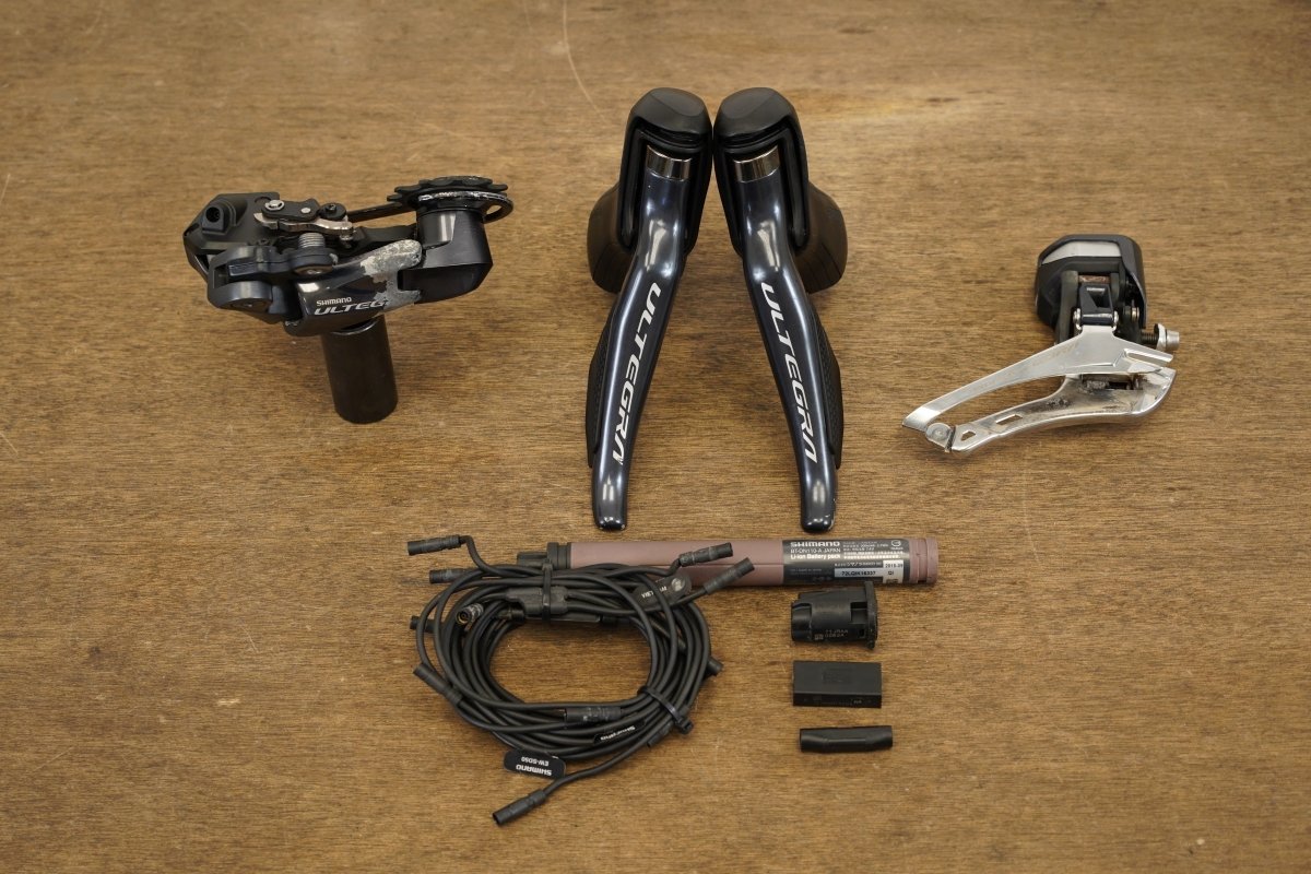 Shimano Ultegra R8050 Di2 GS 11 Speed Electronic Rim Brake Road Groupset 8050