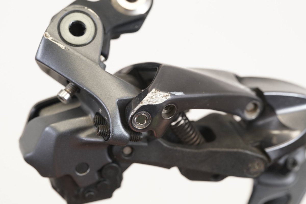 Shimano Ultegra R8050 Di2 GS 11 Speed Electronic Rim Brake Road Groupset 8050