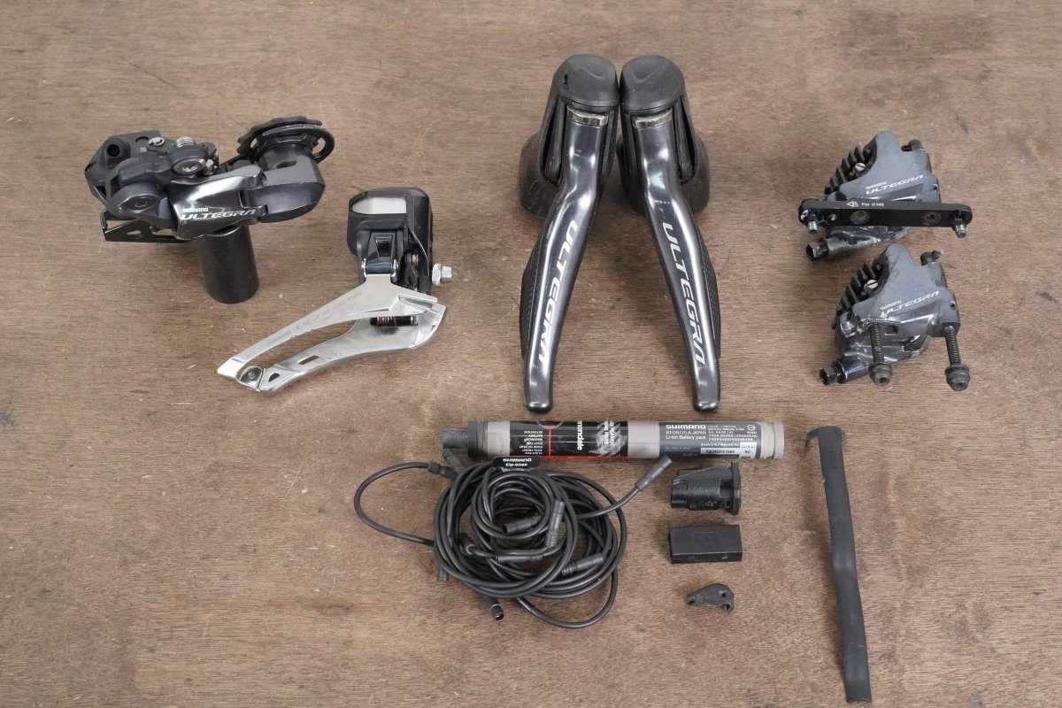 Shimano ULTEGRA Di2 R8070電動油圧ディスクコンポーネント Shimano Ultegra R8070 Di2 11 Speed Electronic Hydraulic Disc Brake
