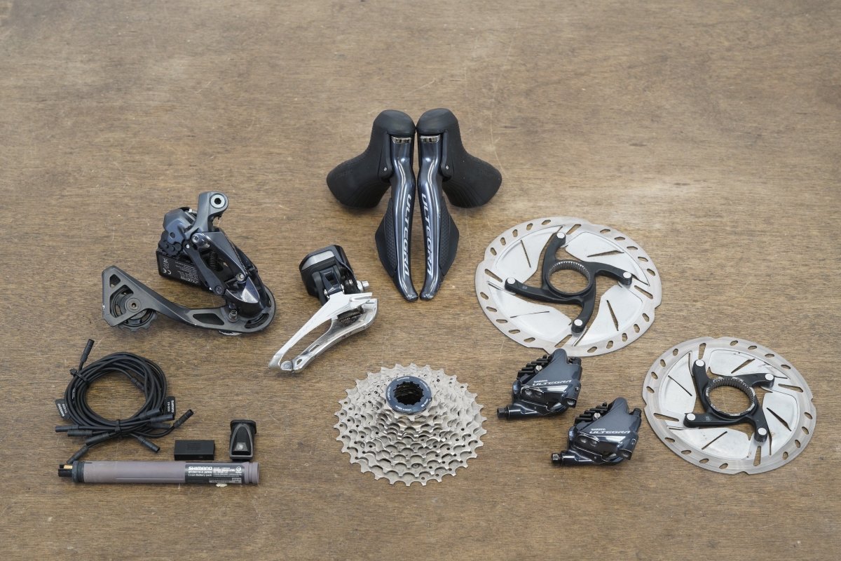 Shimano Ultegra R8070 Di2 11 Speed Electronic Hydraulic Disc Groupset 8070
