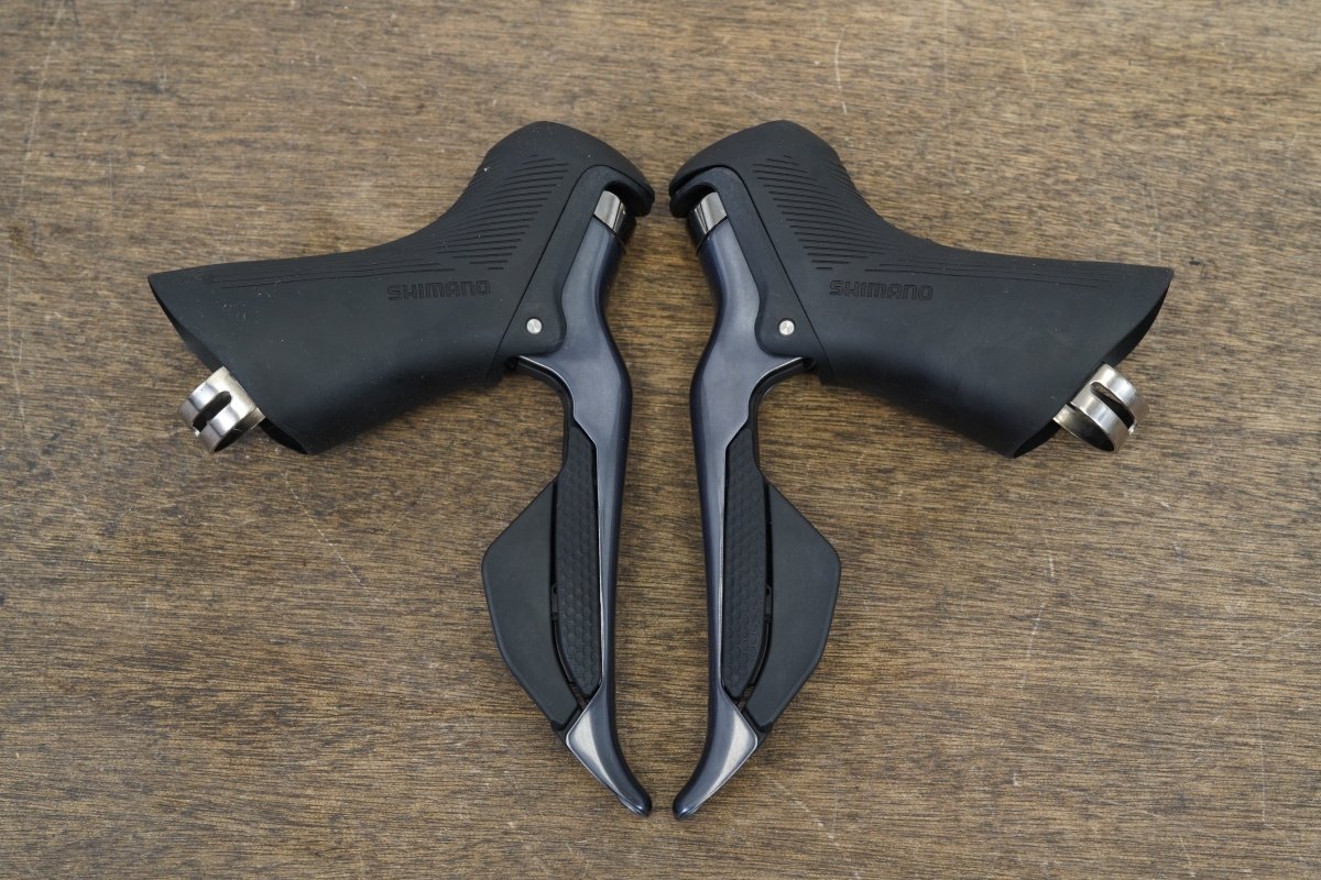 Shimano Ultegra ST-R8050 Di2 11 Speed Electronic Rim Brake Road Shifters