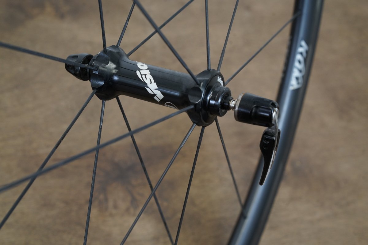 Vision KOM Carbon Tubeless Clincher Rim Brake Wheelset Shimano/SRAM 11 Speed